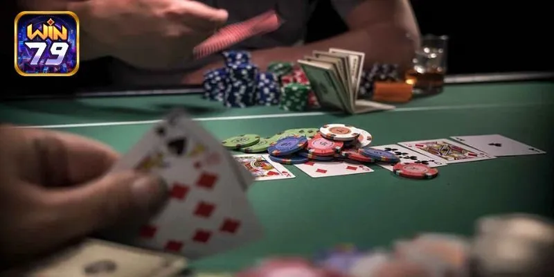Mạnh tay khi có cù lũ poker để tối ưu lợi nhuận
